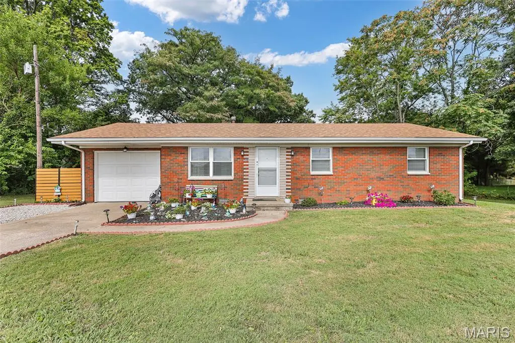 102 Toni Court, Collinsville, IL 62234 - Image #1