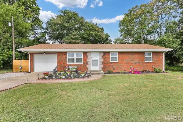 102 Toni Court, Collinsville, IL 62234