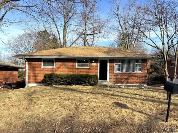 1125 Walker Avenue, St Louis, MO 63138