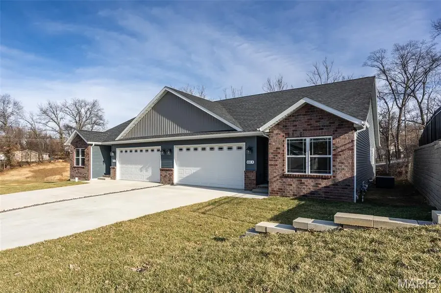 652 N Kansas Street #652-A & B, Edwardsville, IL 62025 - Image #2