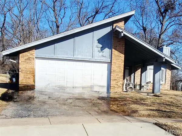 1284 Kew Gardens Drive, Florissant, MO 63031