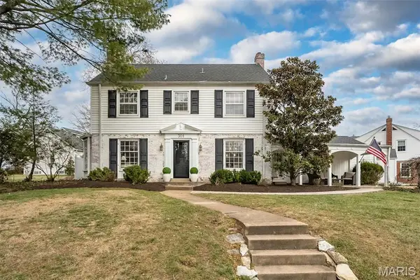 301 E Bodley Avenue, Kirkwood, MO 63122