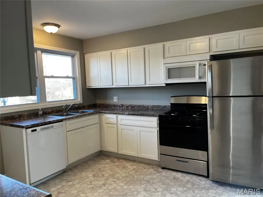 85 Ruth Drive, Florissant, MO 63031 - Image #3