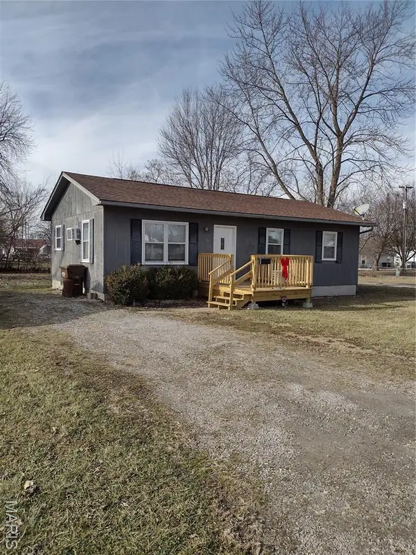 16 N 16th Street, Bowling Green, MO 63334
