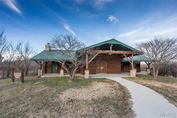 1350 Ayers Road, Greenville, IL 62246