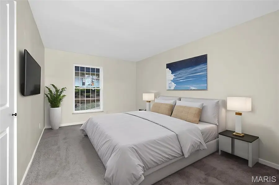 4392 Chateau De Ville Drive #A, Saint Louis, MO 63129 - Image #3
