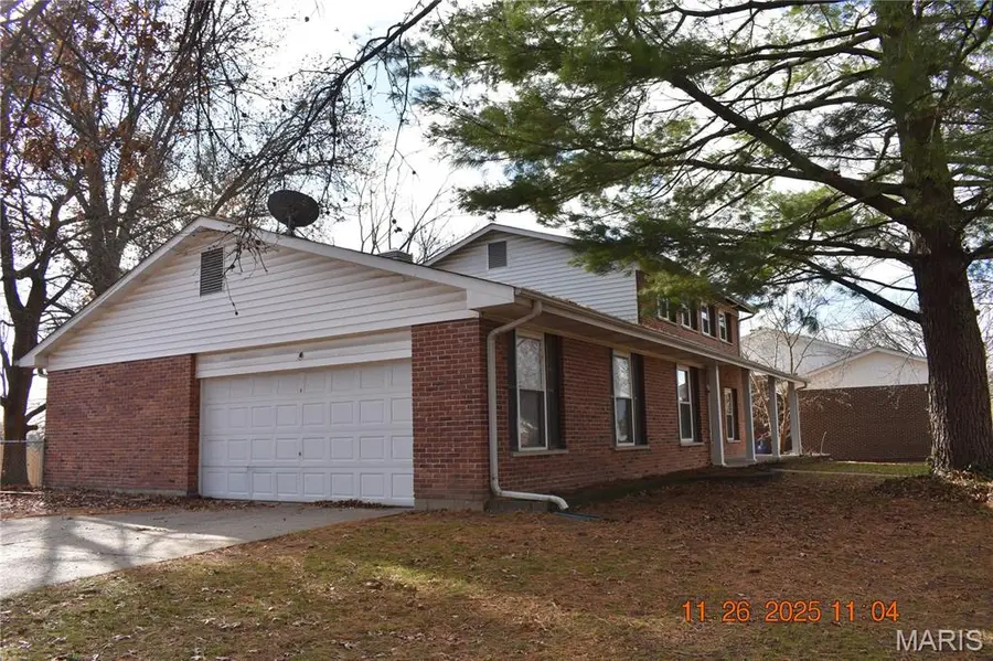 3938 Hirondelle Lane, Florissant, MO 63034 - Image #2