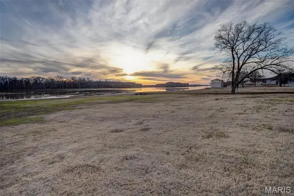 1109 W Main Street, Grafton, IL 62037