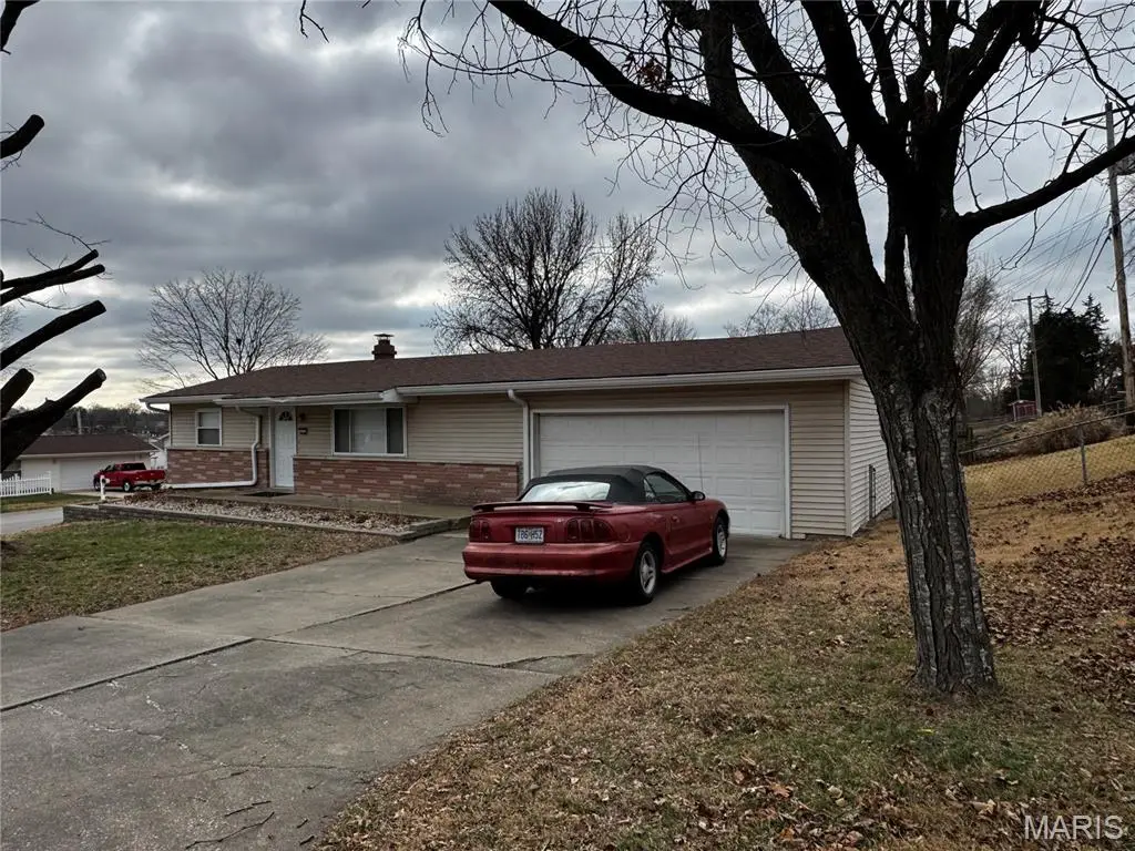 1221 South Drive, Saint Charles, MO 63303 - Image #1