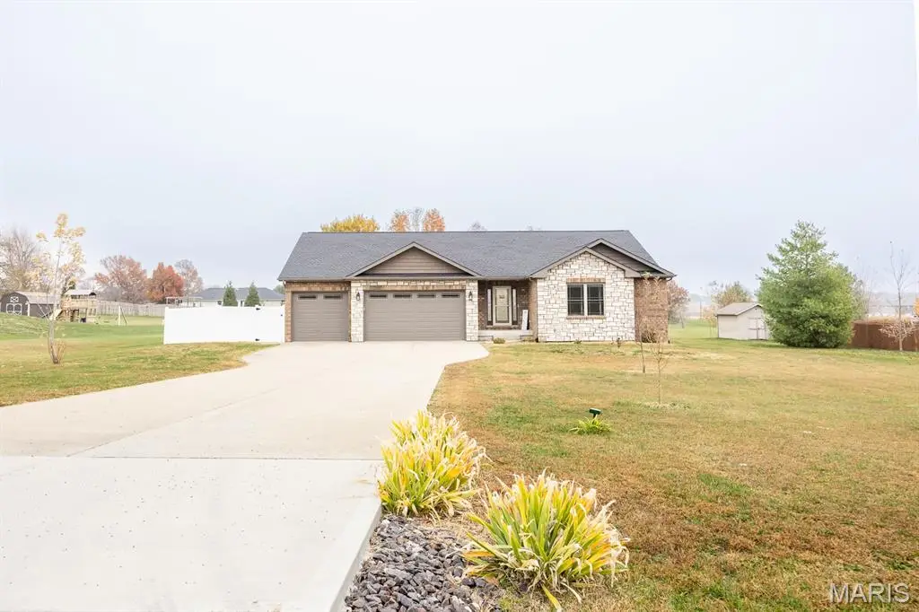 2620 Vulliet Road, Highland, IL 62249 - Image #1