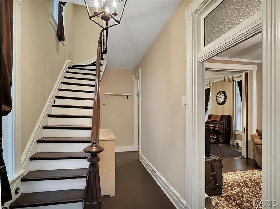 405 Cedar Street, Washington, MO 63090 - #3