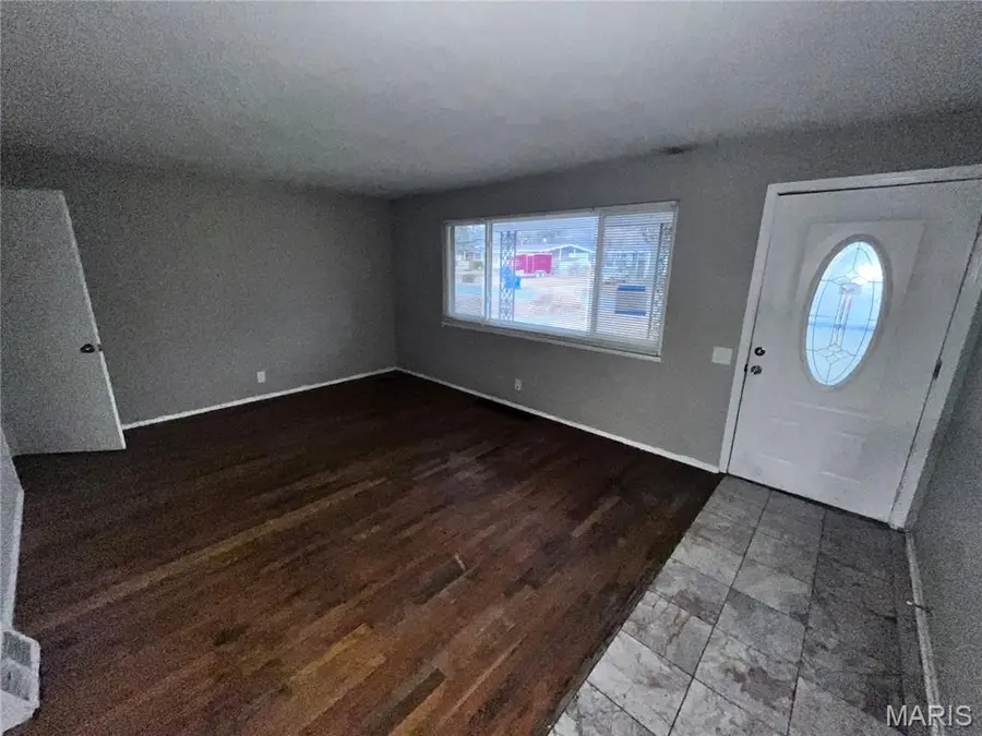 10319 Reba Drive, Dellwood, MO 63136 - Image #2