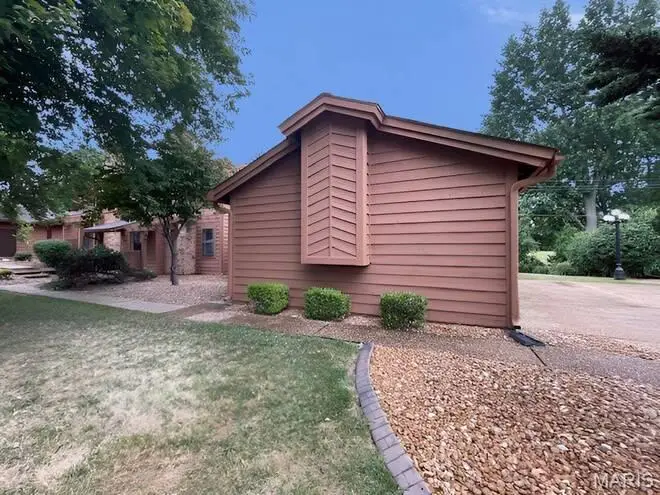 2074 Duclair Parkway, Saint Charles, MO 63303 - Image #2