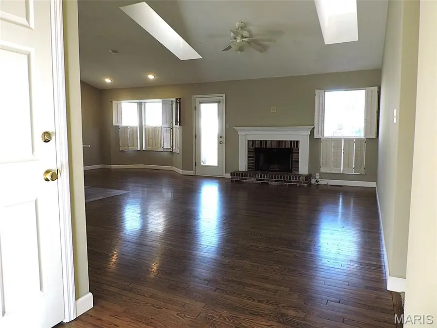 16735 Chesterfield Manor Drive, Chesterfield, MO 63005 - Image #3