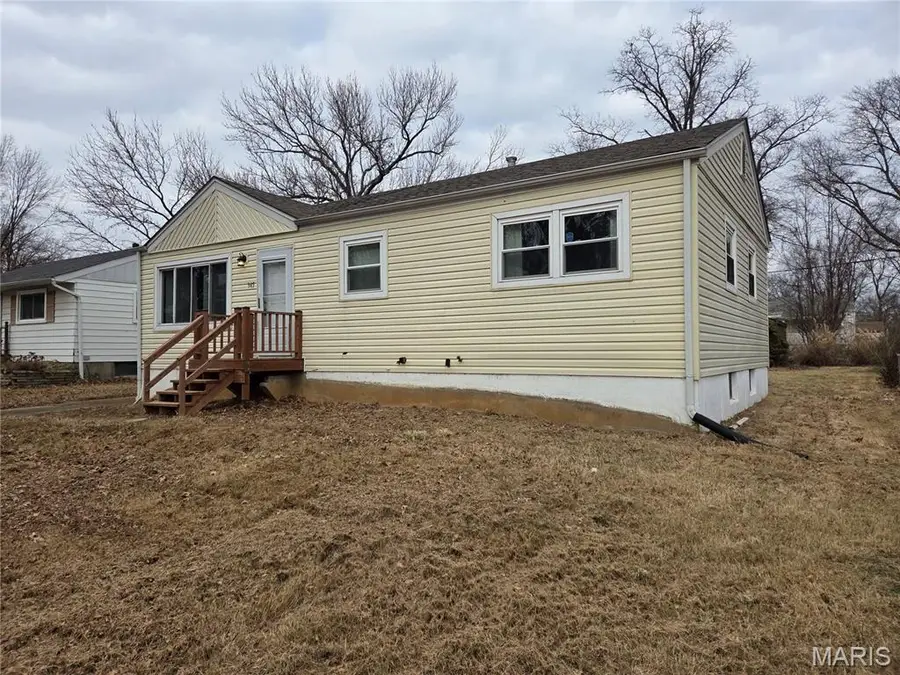 945 Edgehill Drive, Ferguson, MO 63135 - Image #3