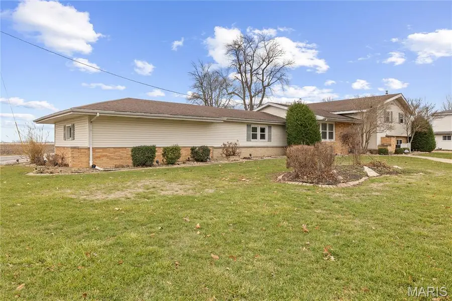 206 N Oak Street, Raymond, IL 62560 - Image #3