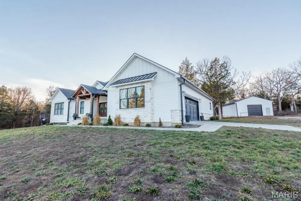 17885 Potomac Drive, Lebanon, MO 65536 - Image #1