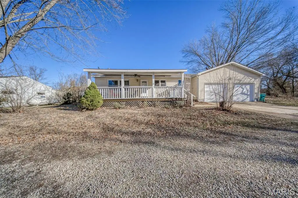 203 Debbie Lane, Cuba, MO 65453 - Image #1