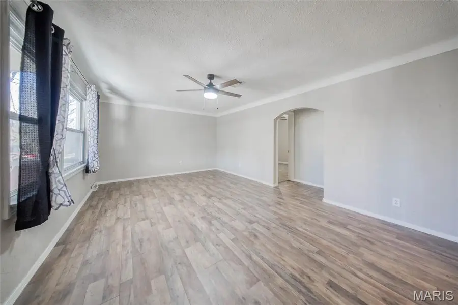 203 Debbie Lane, Cuba, MO 65453 - Image #2