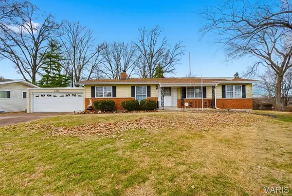 3303 Lan Drive, St Louis, MO 63125