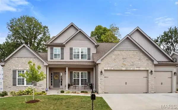 920 Thorn Crown Court, Kirkwood, MO 63122