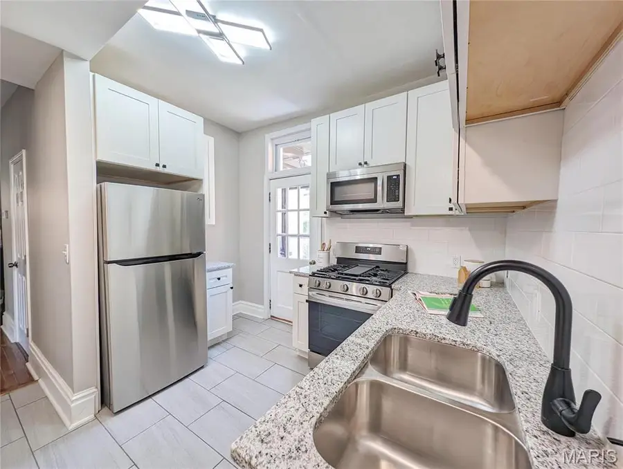 6304 Cates Avenue, Saint Louis, MO 63130 - #3