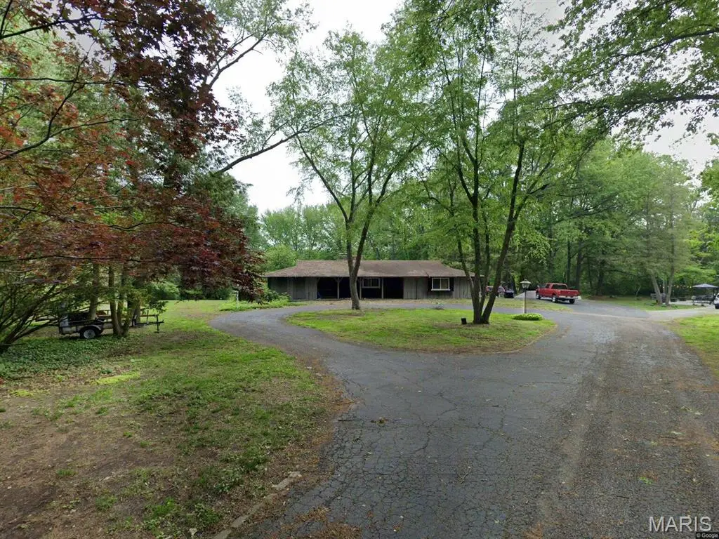 6 & 10 Country Hill Lane, Belleville, IL 62221 - #1