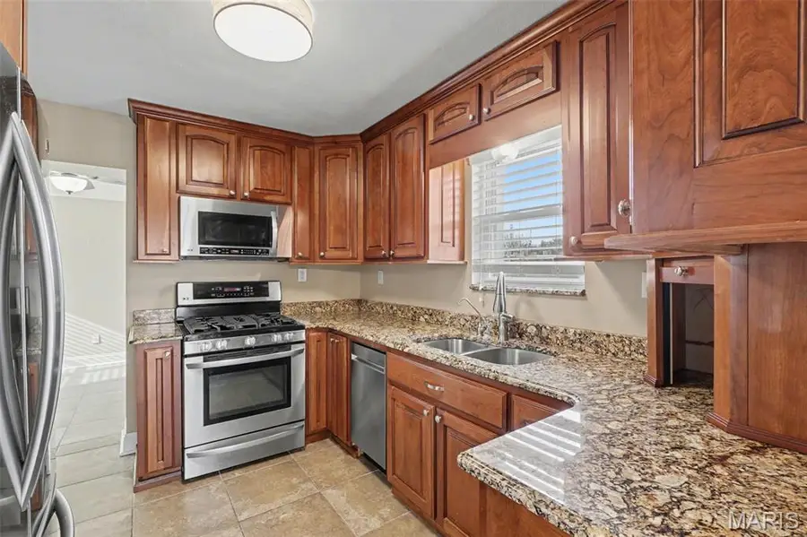 619 N Rock Hill Road, Saint Louis, MO 63119 - Image #2