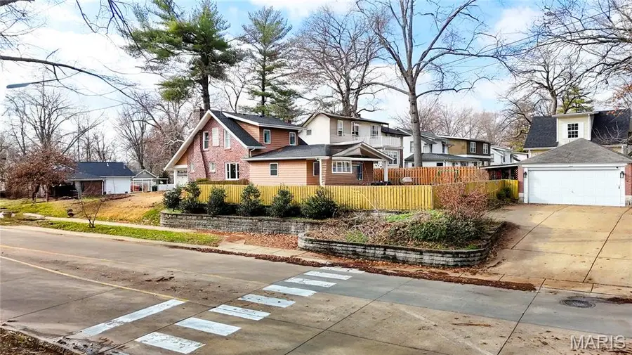 401 Lee Avenue, Webster Groves, MO 63119 - #2