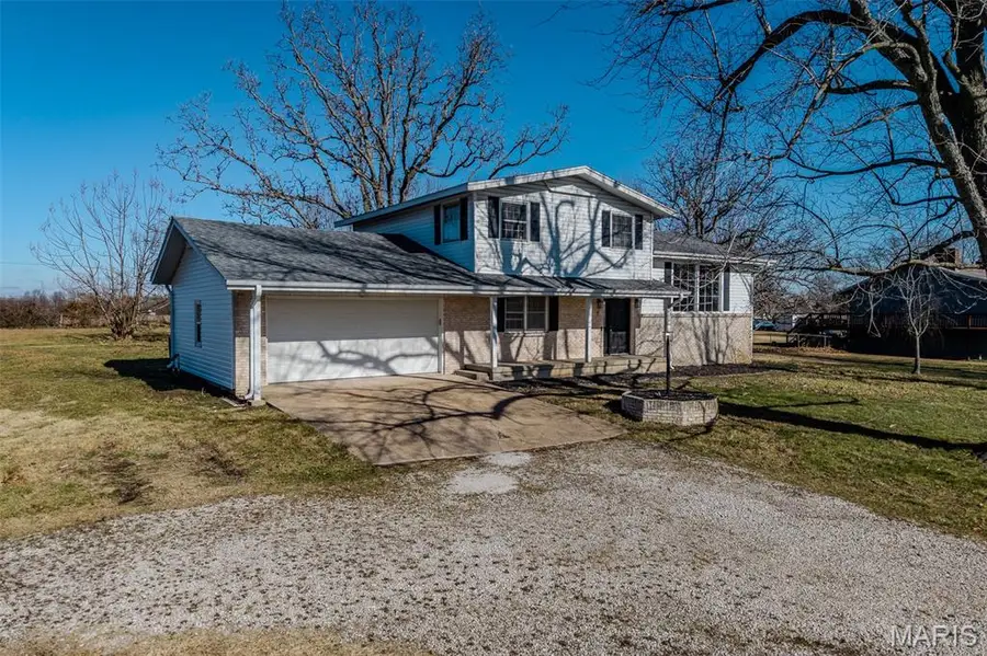 227 E Fremont Road, Lebanon, MO 65536 - Image #2