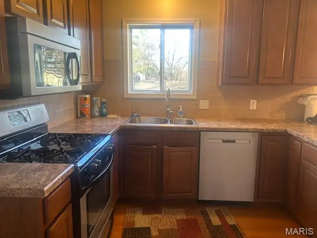 12 Millrace Court, Saint Peters, MO 63376 - Image #2