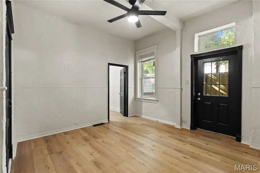 3005 S Compton Avenue, Saint Louis, MO 63118 - Image #3