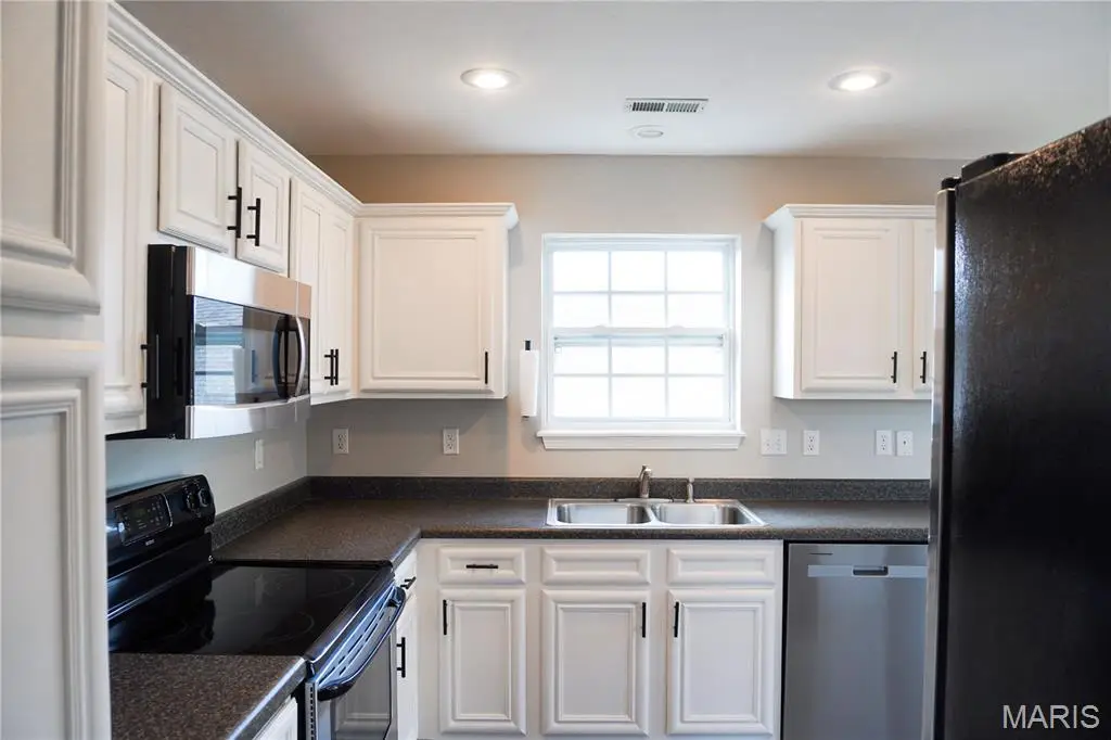 110 Pioneer Court, Waynesville, MO 65583 - Image #1