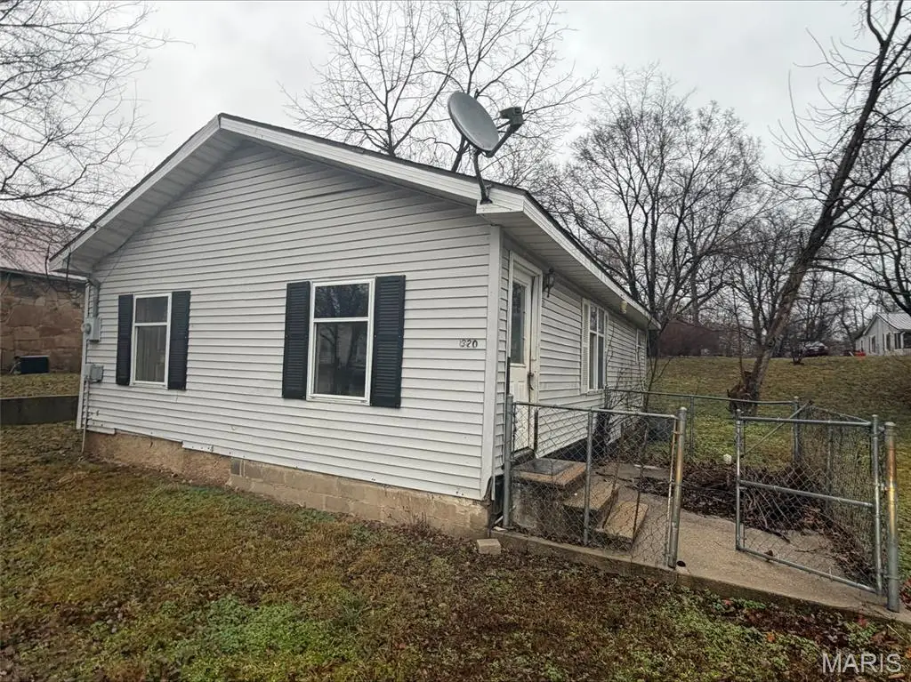 320 Grant Avenue, Lebanon, MO 65536 - Image #1