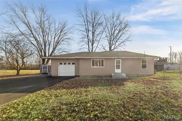 11 Richard Place, Belleville, IL 62223