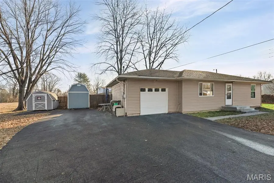 11 Richard Place, Belleville, IL 62223 - #2