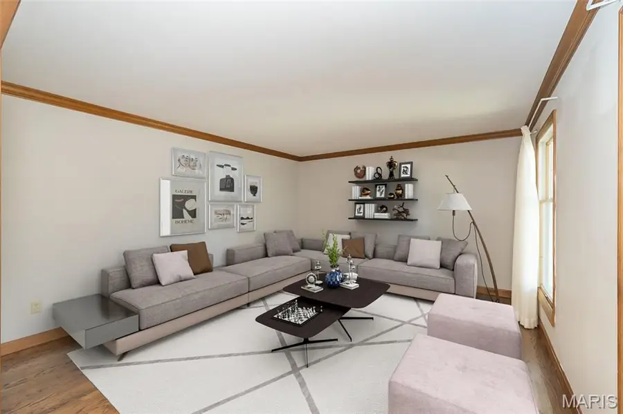 384 Greentrails Drive, Chesterfield, MO 63017 - Image #3