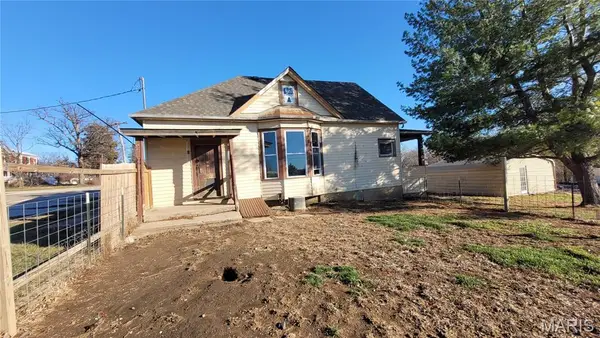 106 Oaklawn Avenue, Warrenton, MO 63383