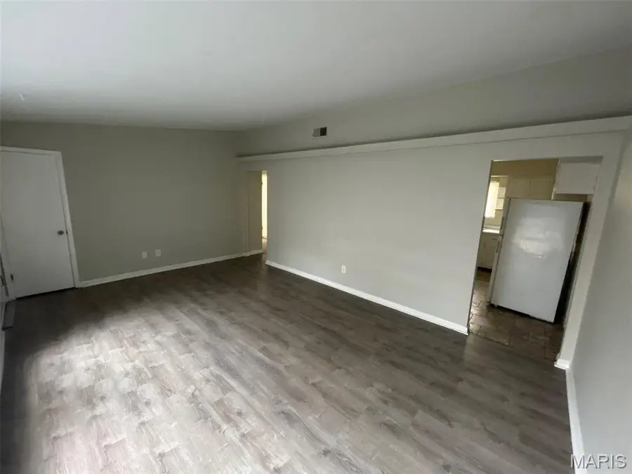 1132 Lakeview Avenue, Saint Louis, MO 63138 - Image #2