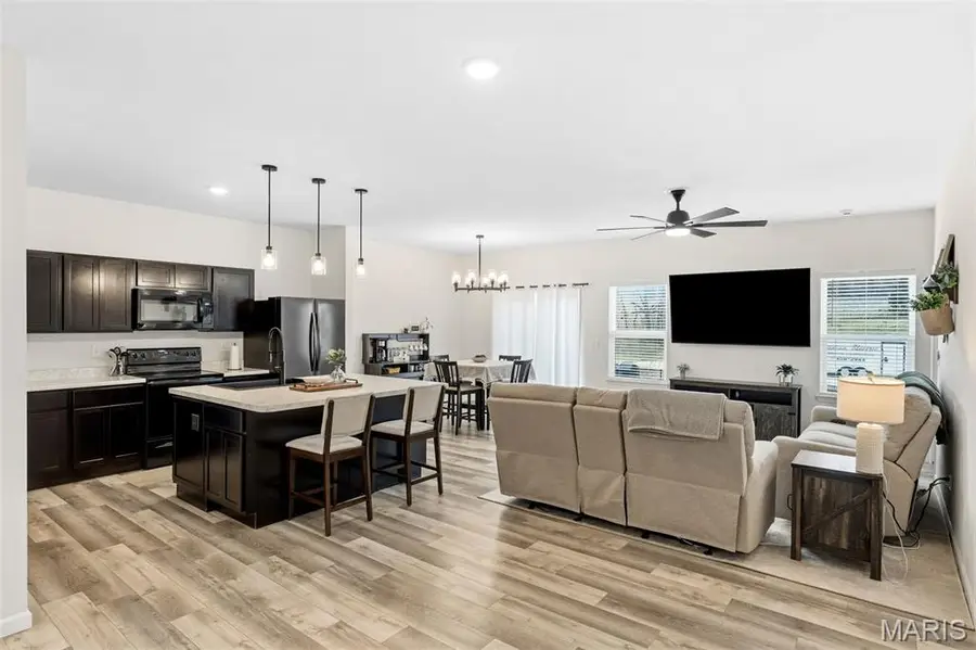 2300 Matthias Close, Washington, MO 63090 - Image #2