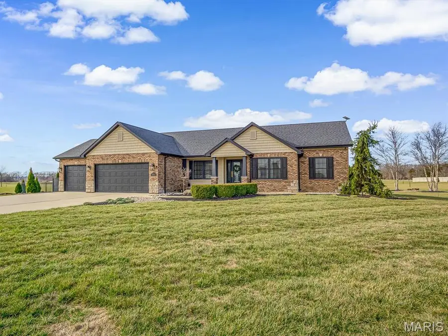 4119 Summer Oak Drive, Smithton, IL 62285 - Image #2