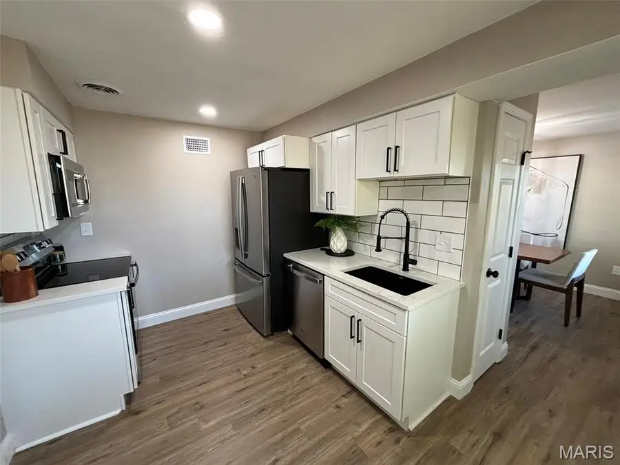 9509 Eucalyptus Drive, Affton, MO 63123 - Image #3