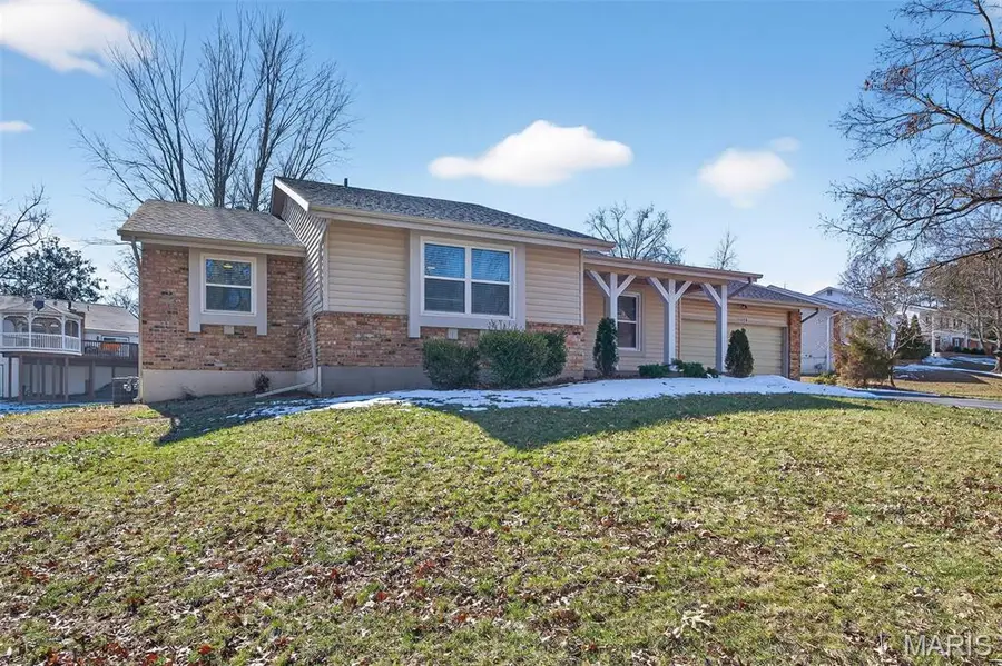 15648 Silverlake Court, Chesterfield, MO 63017 - Image #3
