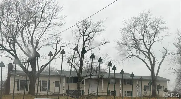 30857 Highway Bb, Lebanon, MO 65536