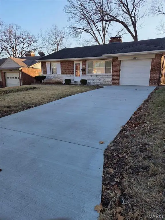 7114 Blue Spruce Drive, Northwoods, MO 63121 - Image #3