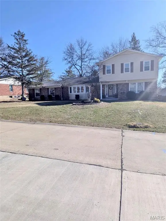 314 Annondale Lane, Ballwin, MO 63011