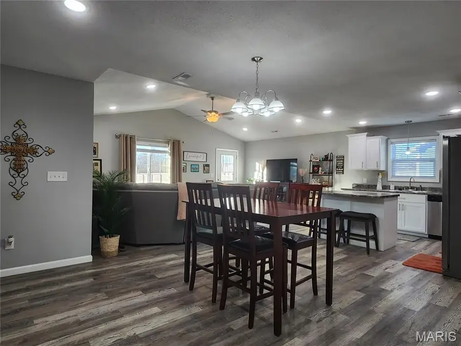 202 Macintosh Lane, Poplar Bluff, MO 63901 - Image #3