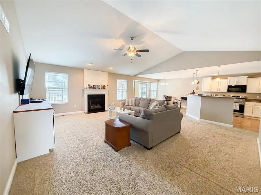 887 W 3rd Street, Aviston, IL 62216 - Image #2