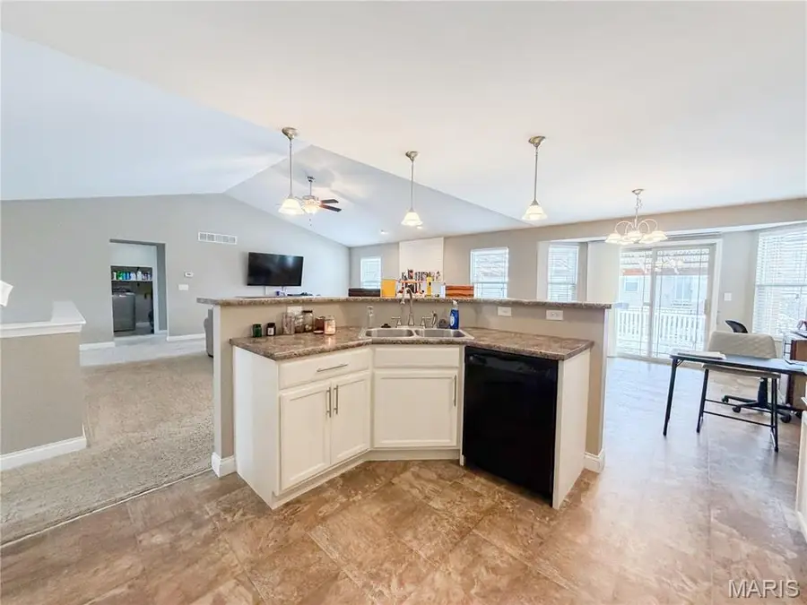 887 W 3rd Street, Aviston, IL 62216 - Image #3