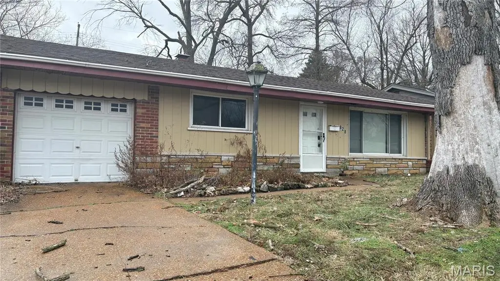 828 Marias Drive, Saint Louis, MO 63137 - Image #1